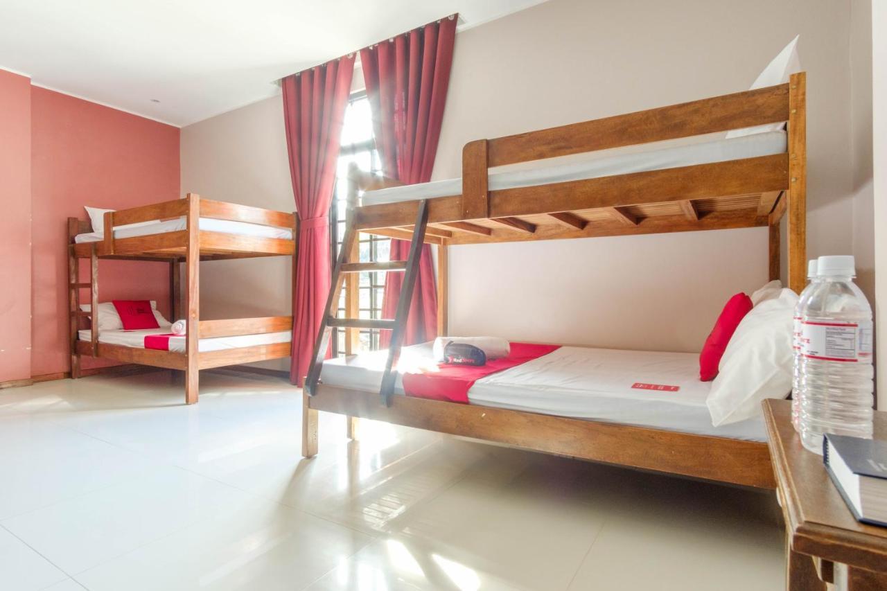 Reddoorz Plus @ West Nautical Road Пуэрто-Галера Экстерьер фото