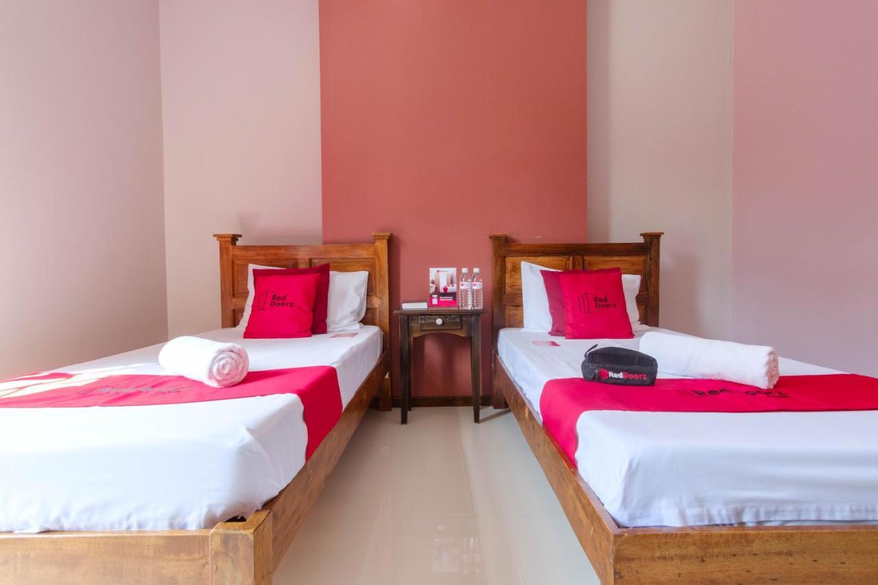 Reddoorz Plus @ West Nautical Road Пуэрто-Галера Экстерьер фото